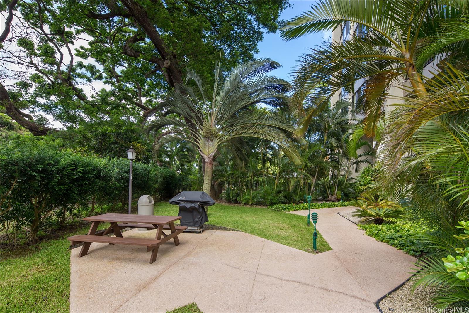 Nuuanu Brookside condo # 2004, Honolulu, Hawaii - photo 16 of 20