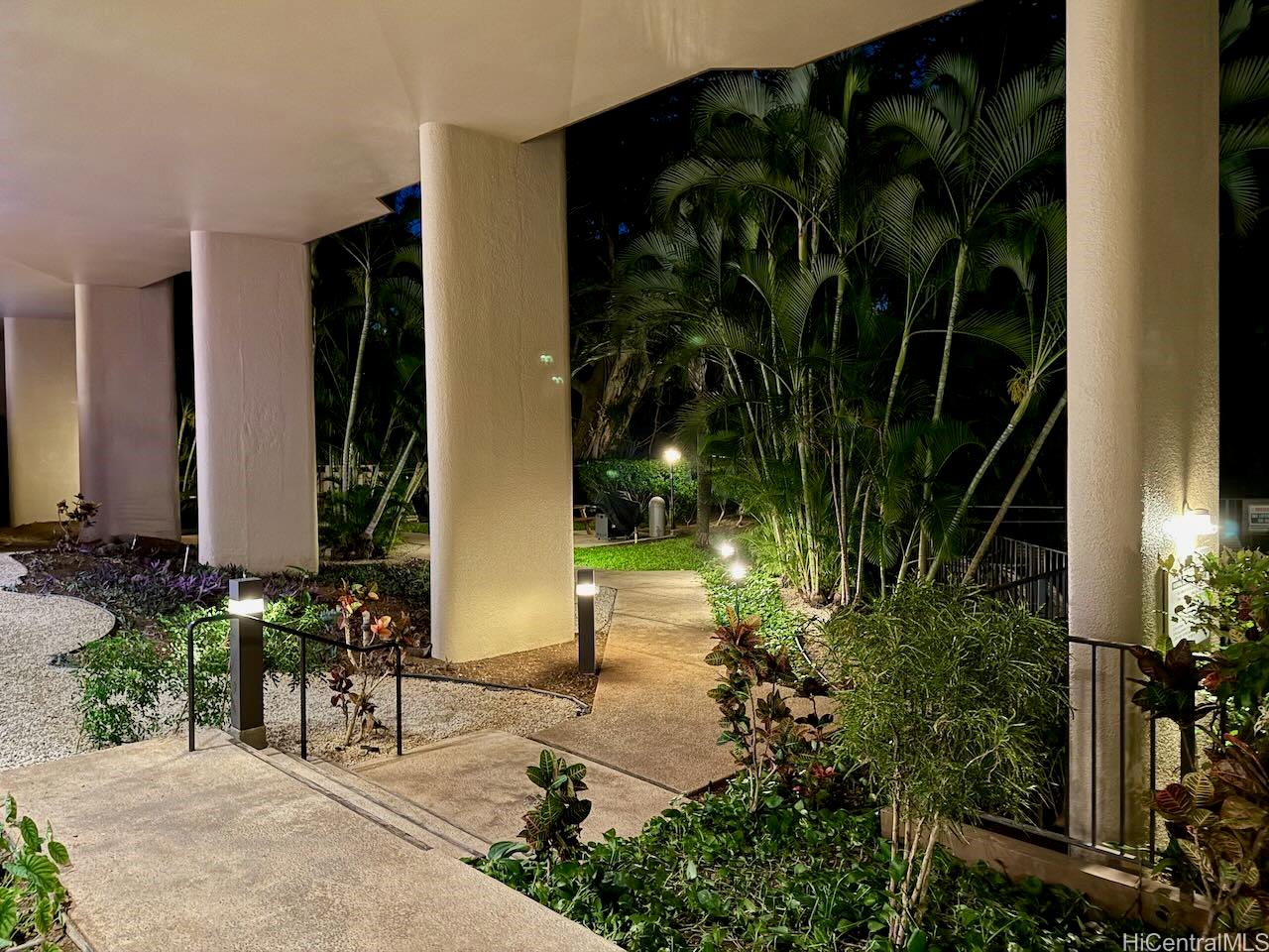 55 S Judd St Honolulu - Rental - photo 13 of 22