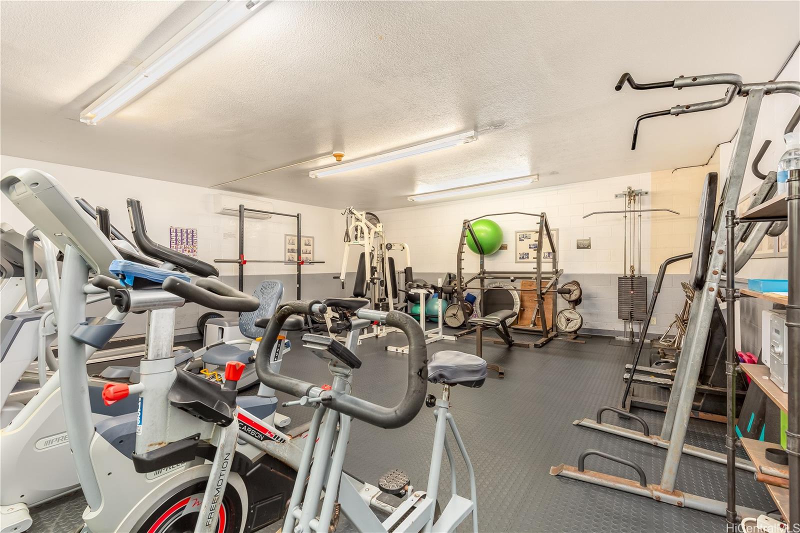 Nuuanu Brookside condo # 705, Honolulu, Hawaii - photo 12 of 15