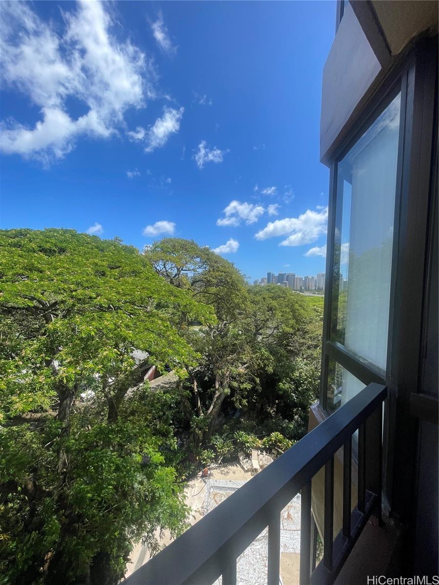 Nuuanu Brookside condo # 705, Honolulu, Hawaii - photo 5 of 15