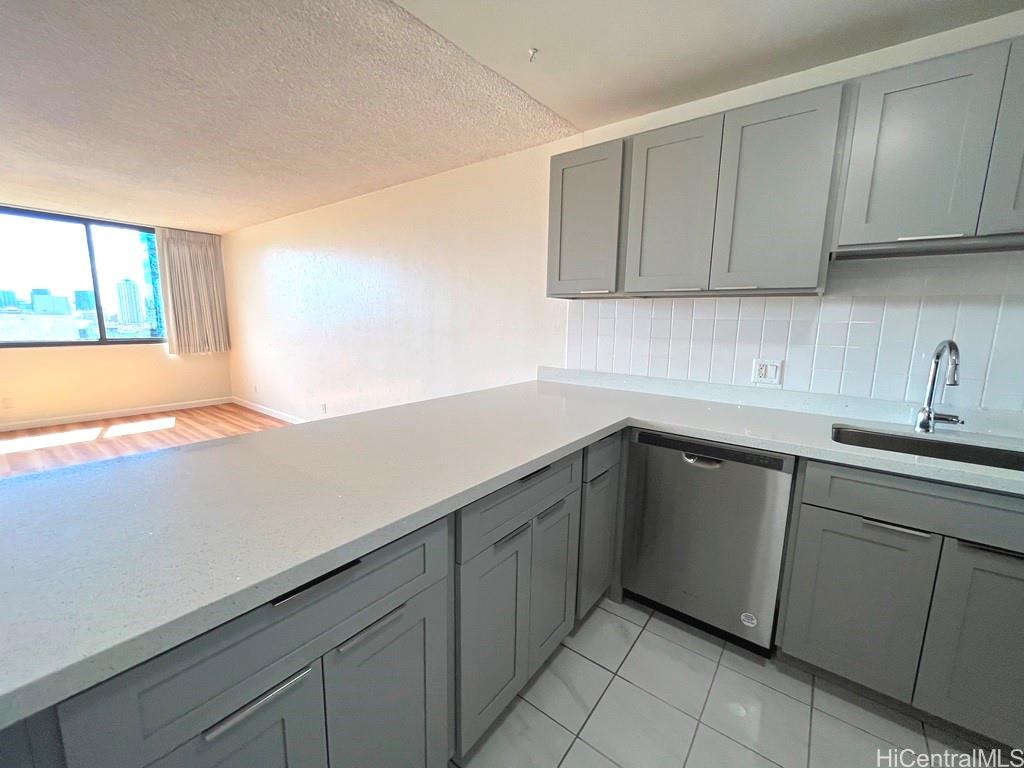 55 S Kukui St Honolulu - Rental - photo 4 of 24