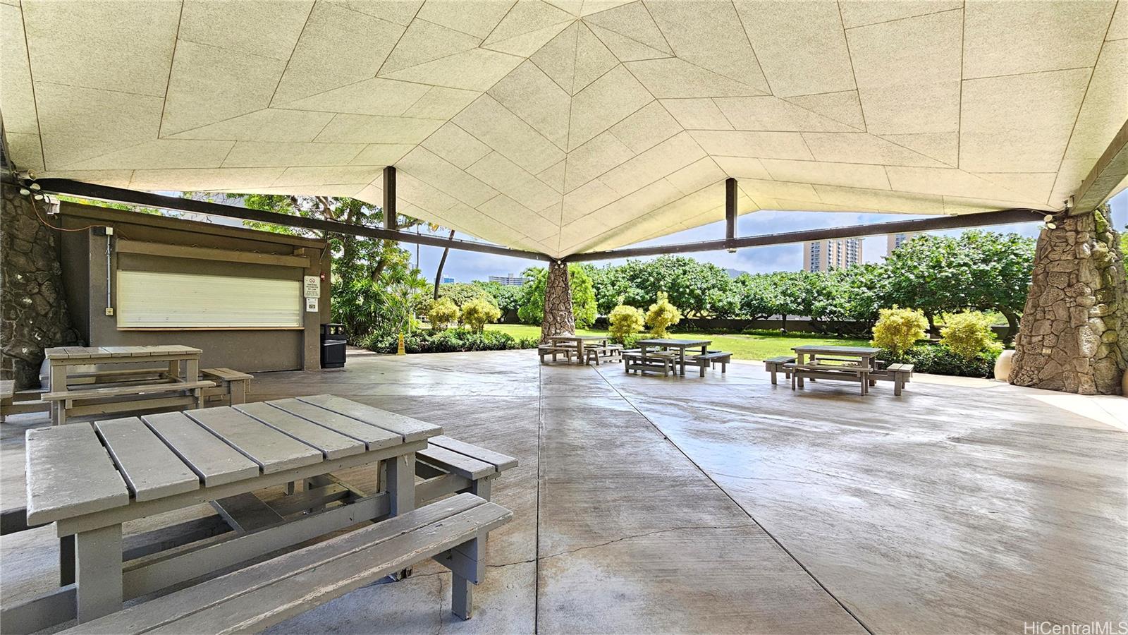 Kukui Plaza condo # D1703, Honolulu, Hawaii - photo 14 of 20