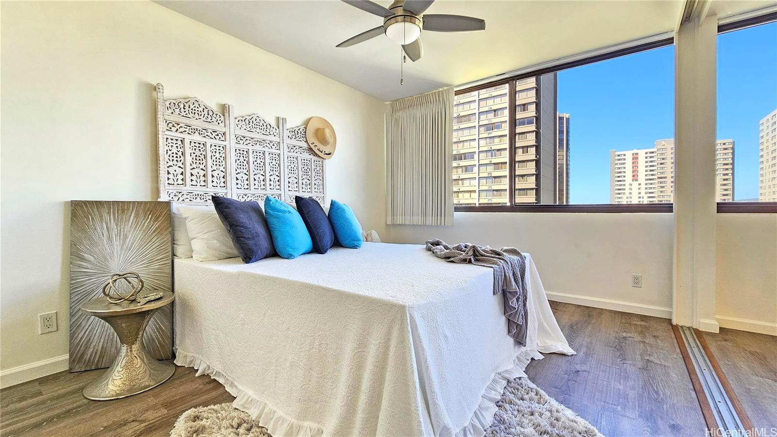 Kukui Plaza condo # D1703, Honolulu, Hawaii - photo 8 of 20