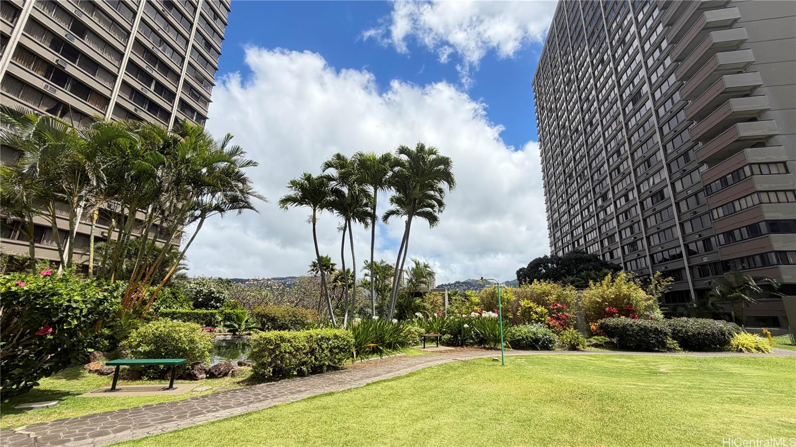 Kukui Plaza condo # D208, Honolulu, Hawaii - photo 11 of 11