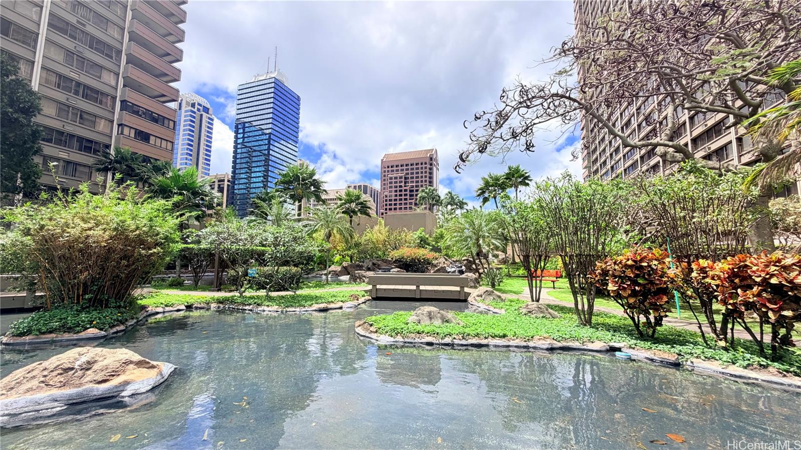 Kukui Plaza condo # D208, Honolulu, Hawaii - photo 9 of 11