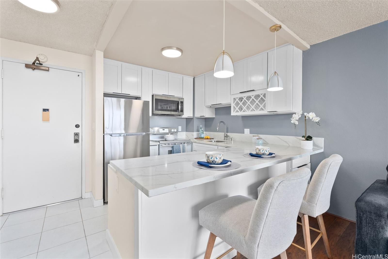 Kukui Plaza condo # D2410, Honolulu, Hawaii - photo 3 of 22