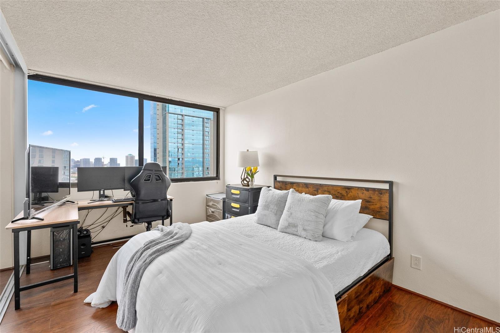 Kukui Plaza condo # D2410, Honolulu, Hawaii - photo 8 of 22