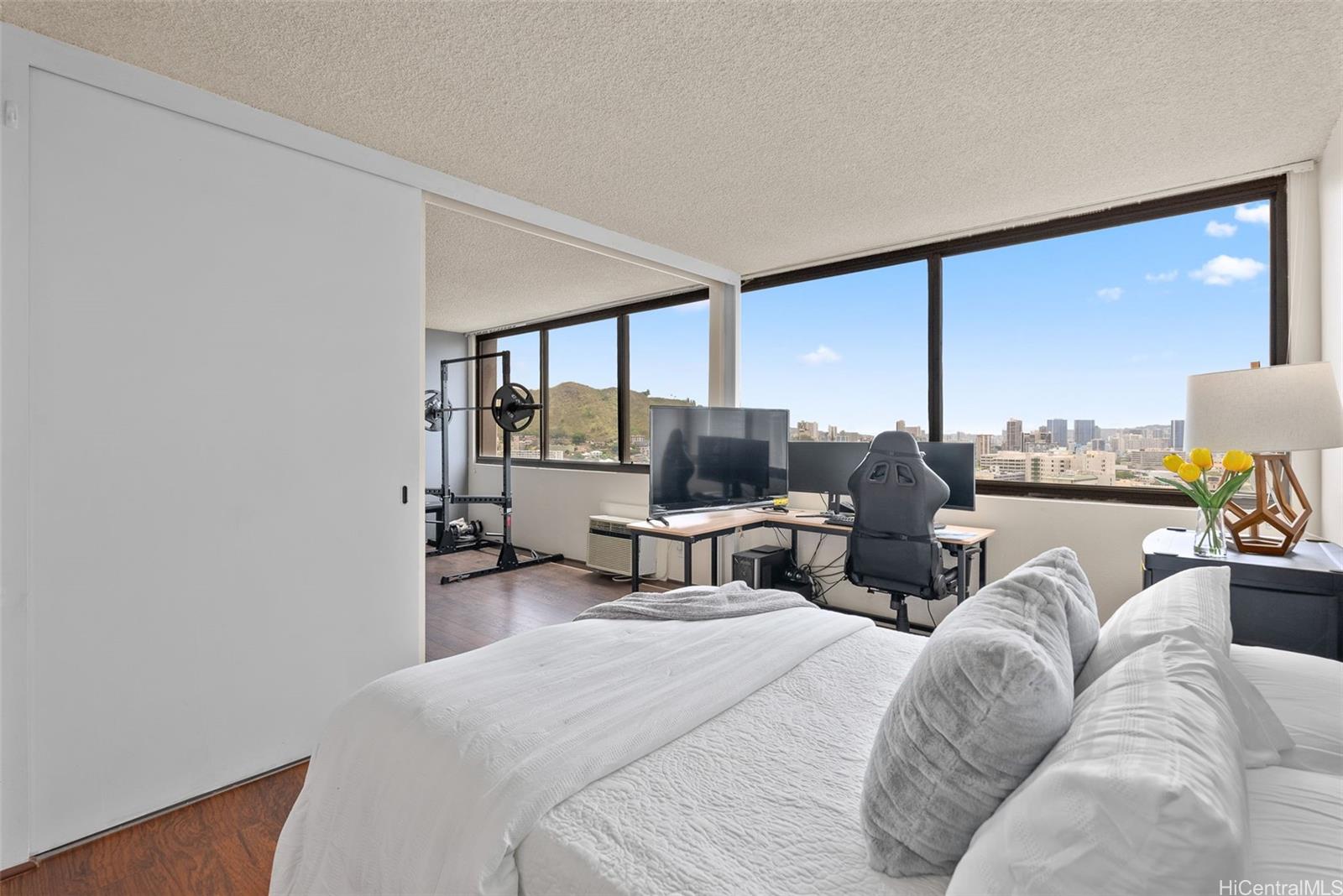 Kukui Plaza condo # D2410, Honolulu, Hawaii - photo 9 of 22