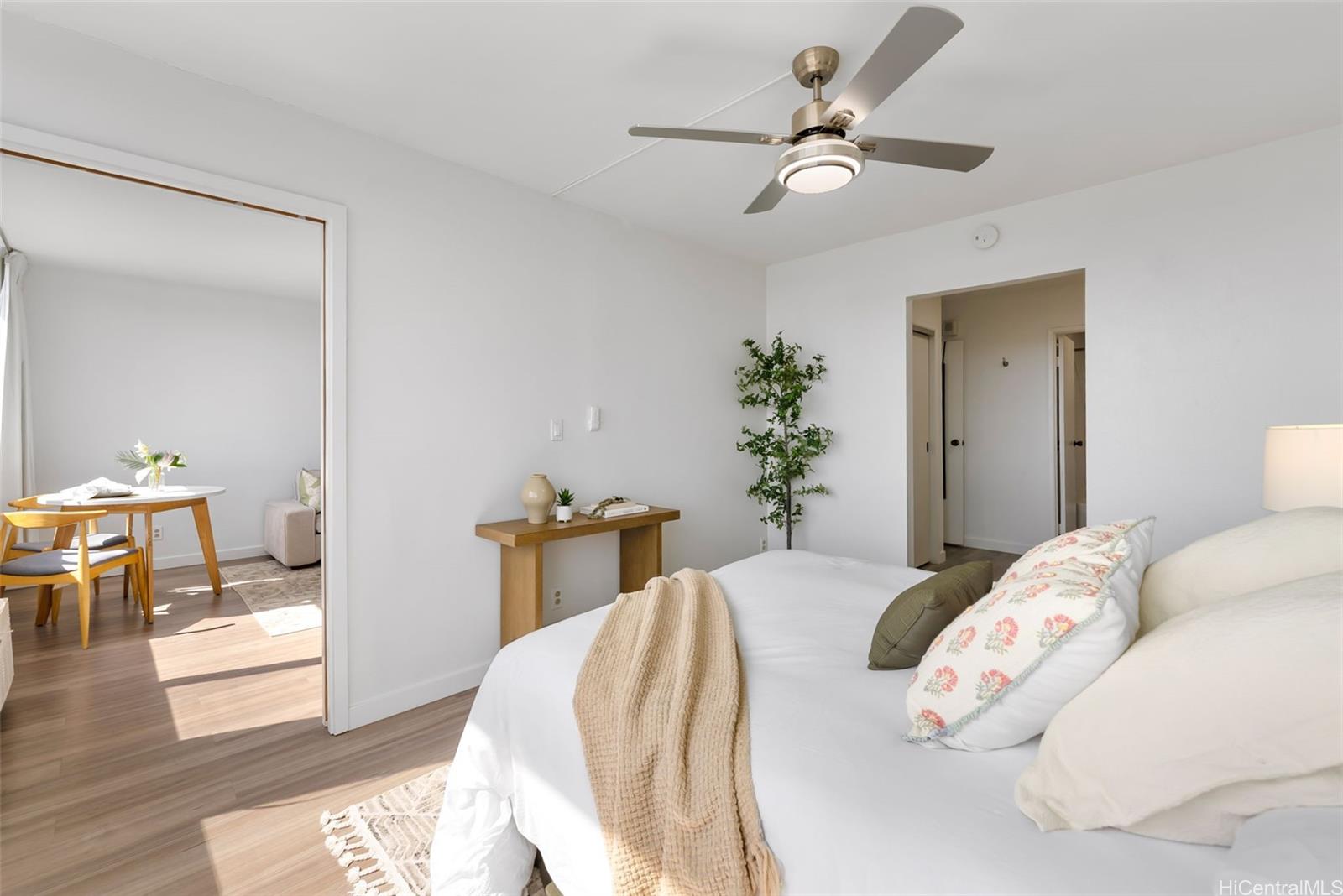 Kukui Plaza condo # D2412, Honolulu, Hawaii - photo 9 of 21