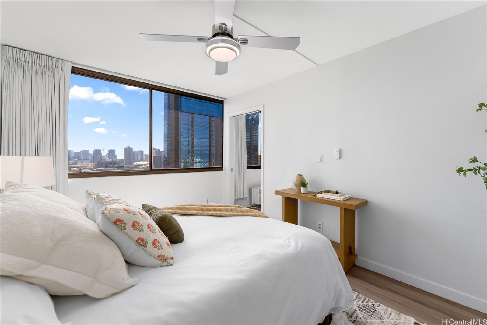 Kukui Plaza condo # D2412, Honolulu, Hawaii - photo 10 of 21