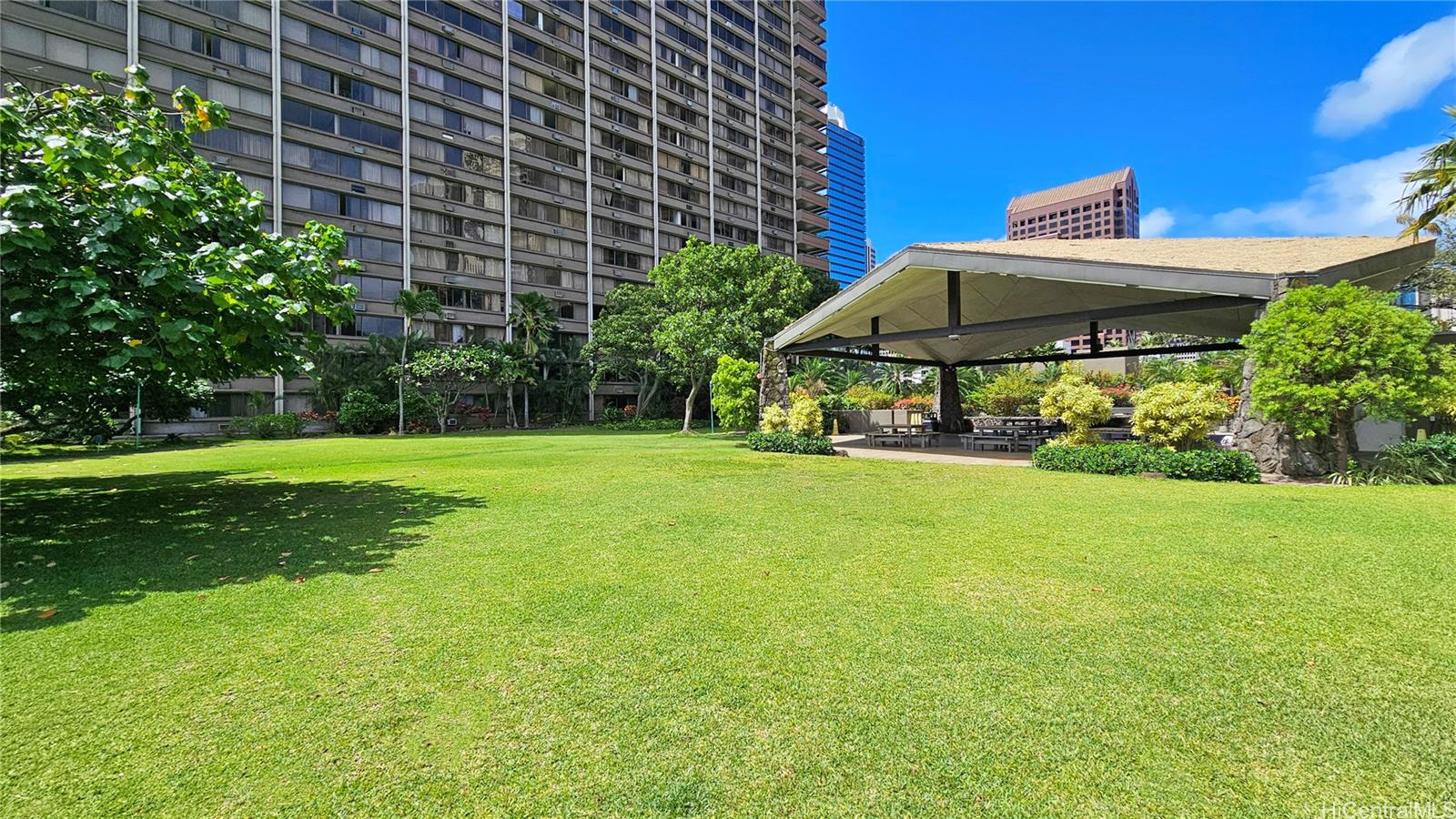 Kukui Plaza condo # D2701, Honolulu, Hawaii - photo 19 of 25