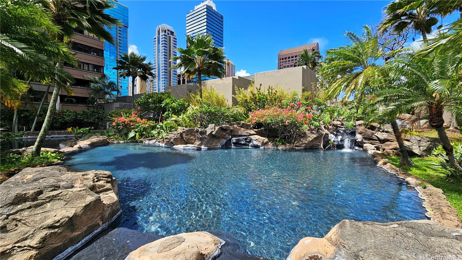 Kukui Plaza condo # D2701, Honolulu, Hawaii - photo 23 of 25