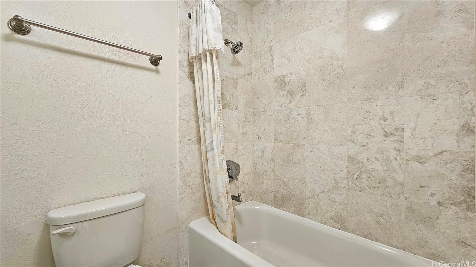 Kukui Plaza condo # D2701, Honolulu, Hawaii - photo 10 of 25