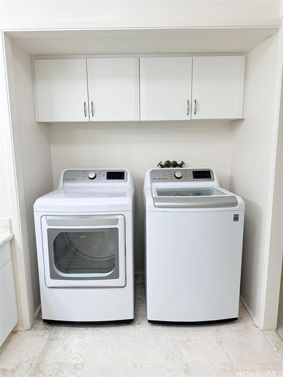 Kukui Plaza condo # D2701, Honolulu, Hawaii - photo 14 of 25