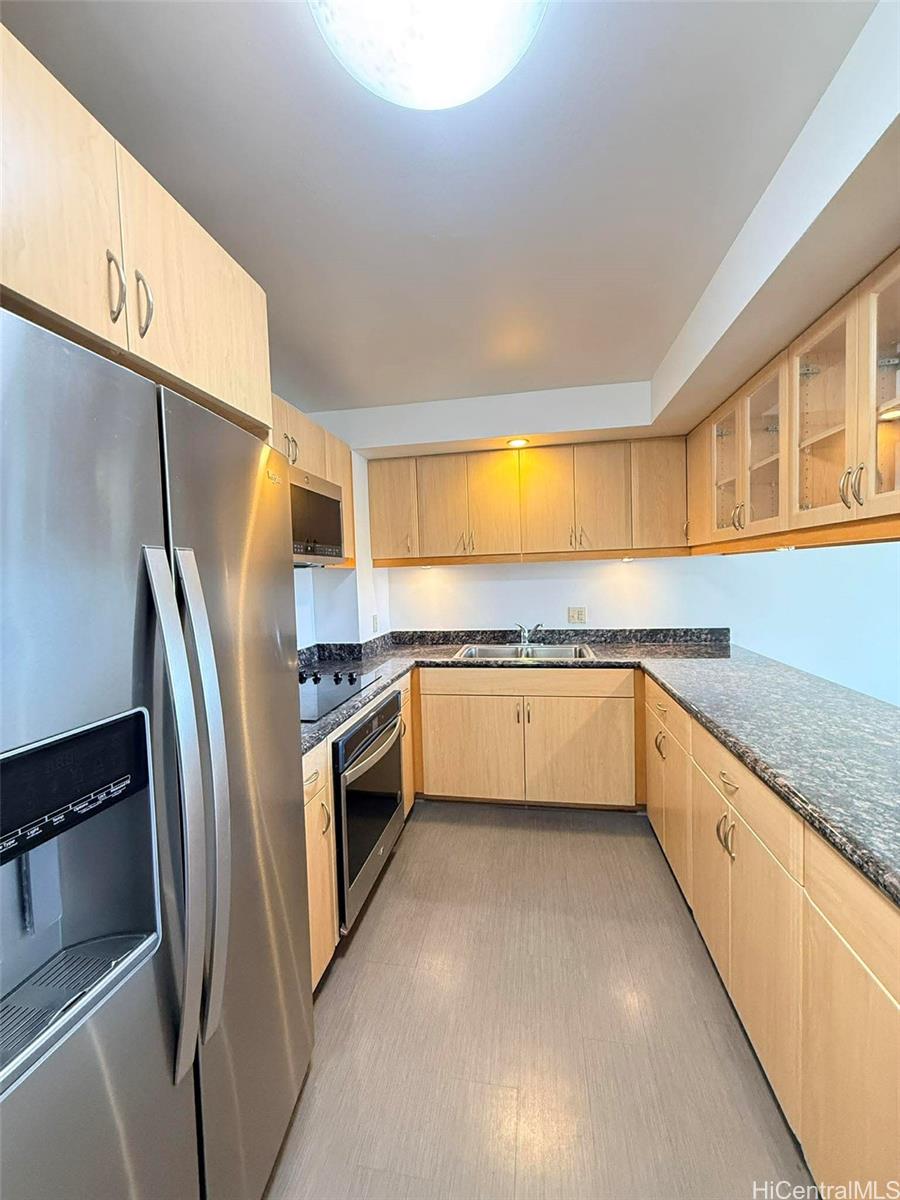 Kukui Plaza condo # D2701, Honolulu, Hawaii - photo 3 of 25