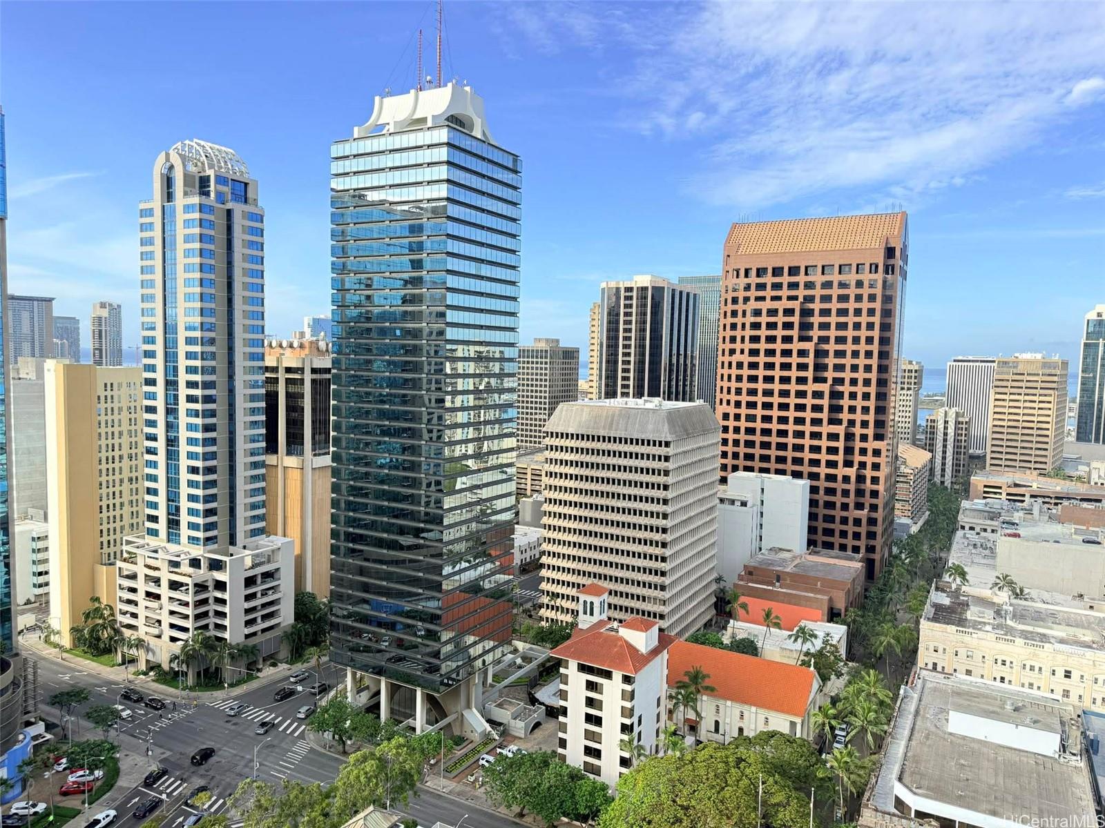 Kukui Plaza condo # D2701, Honolulu, Hawaii - photo 9 of 25