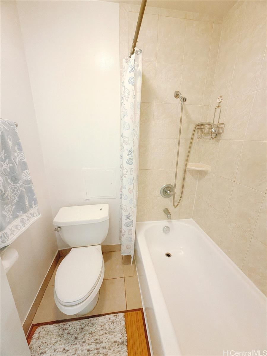 Kukui Plaza condo # D3014, Honolulu, Hawaii - photo 17 of 24