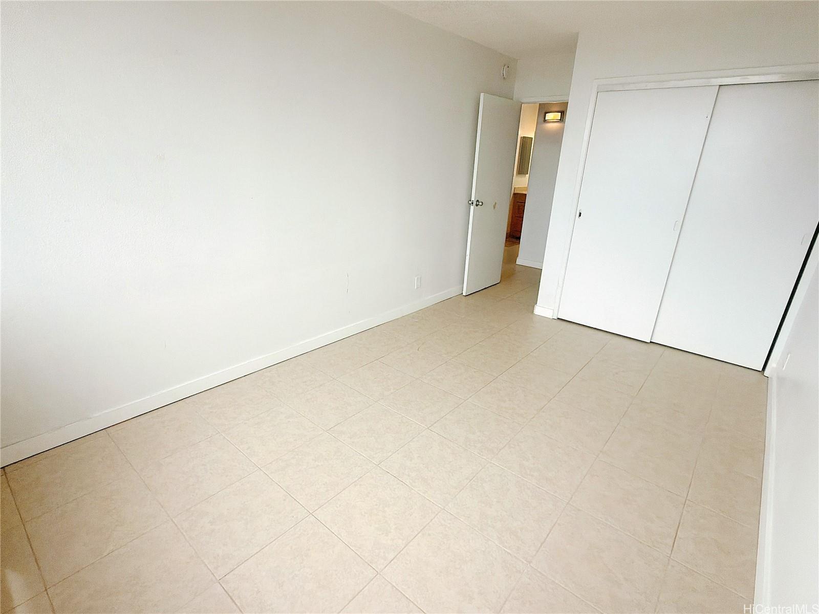 Kukui Plaza condo # D3014, Honolulu, Hawaii - photo 18 of 24