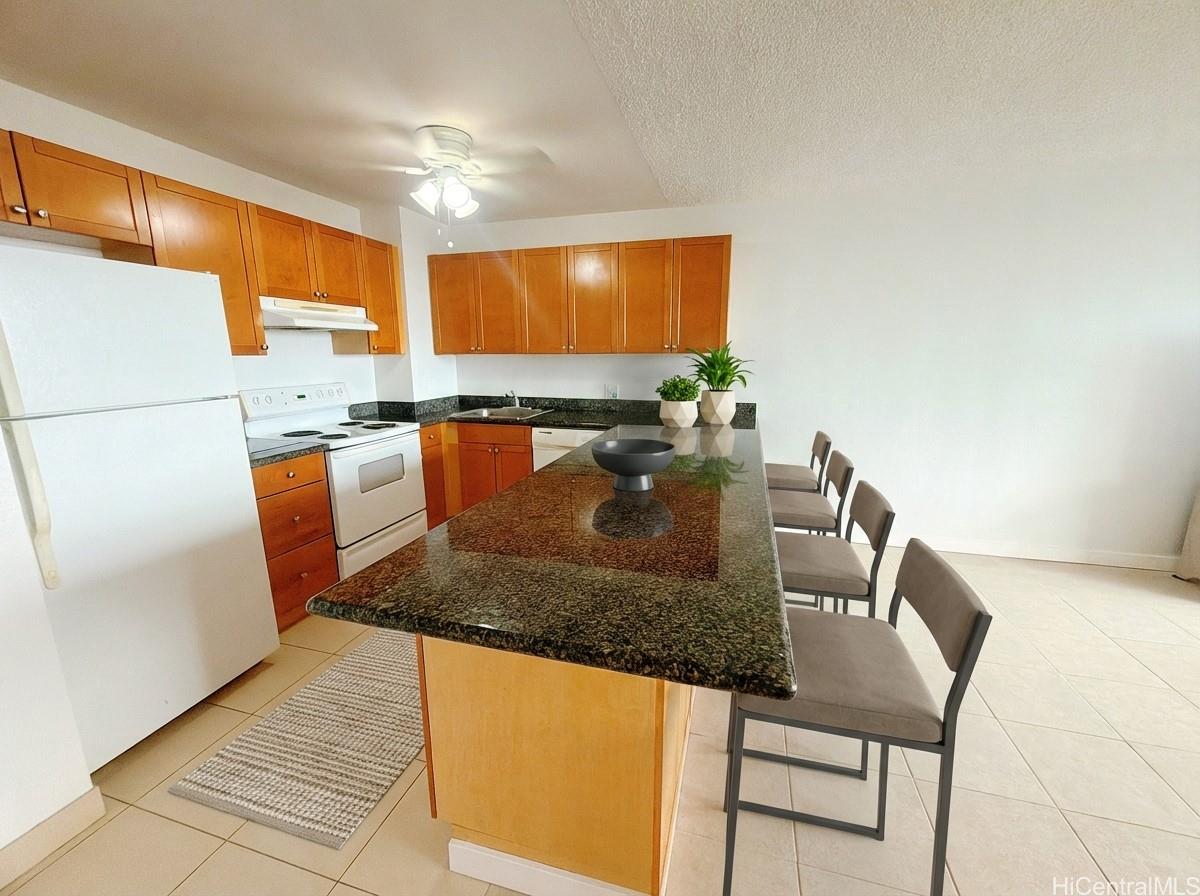 Kukui Plaza condo # D3014, Honolulu, Hawaii - photo 3 of 24