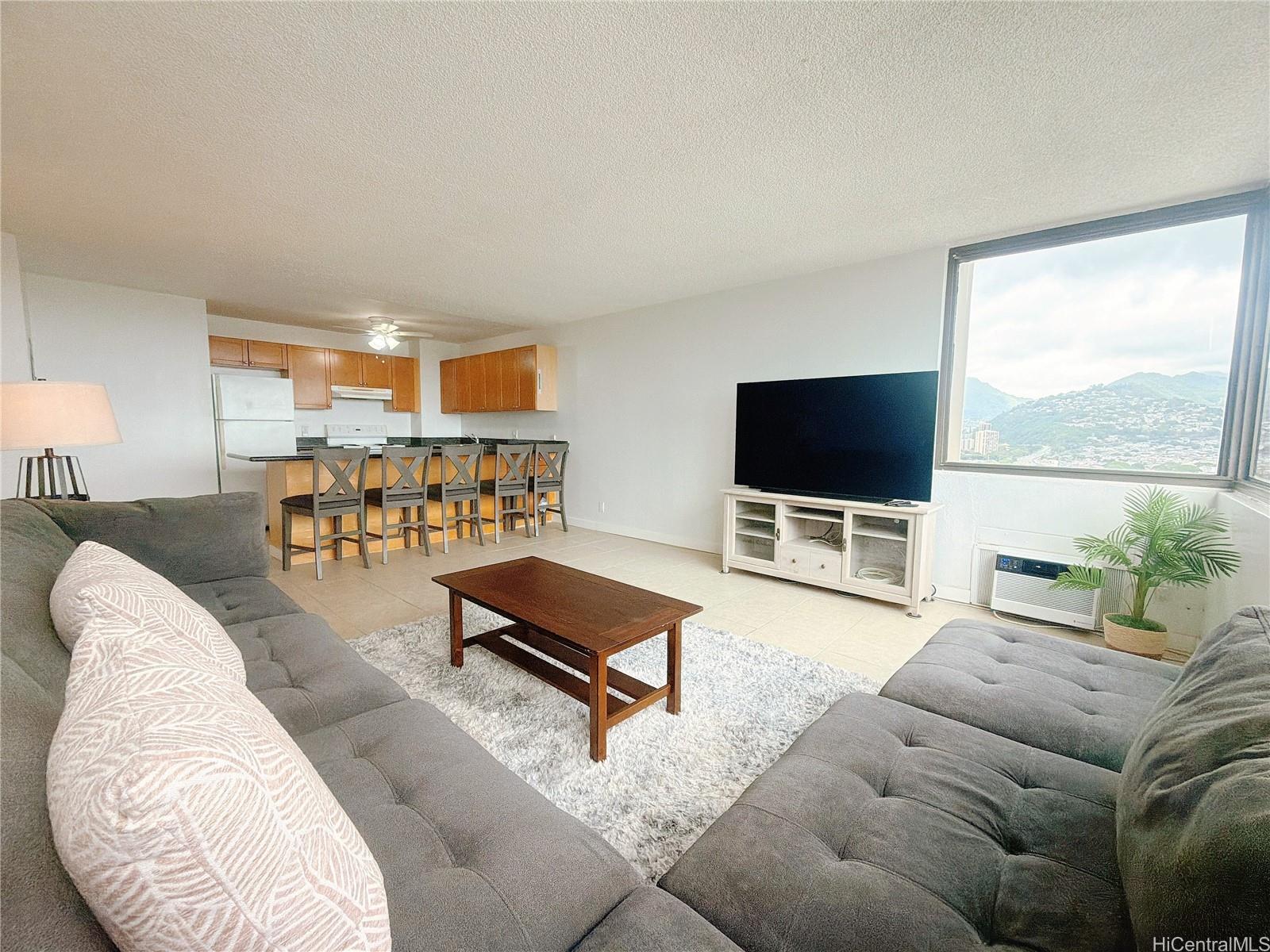 Kukui Plaza condo # D3014, Honolulu, Hawaii - photo 6 of 24
