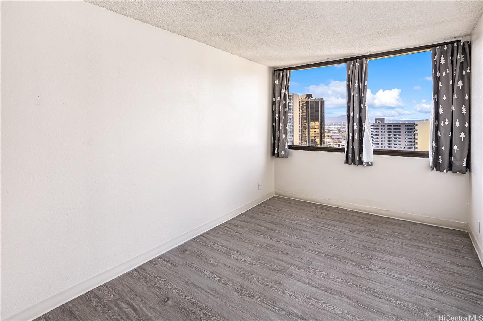 Kukui Plaza condo # D3115, Honolulu, Hawaii - photo 14 of 25