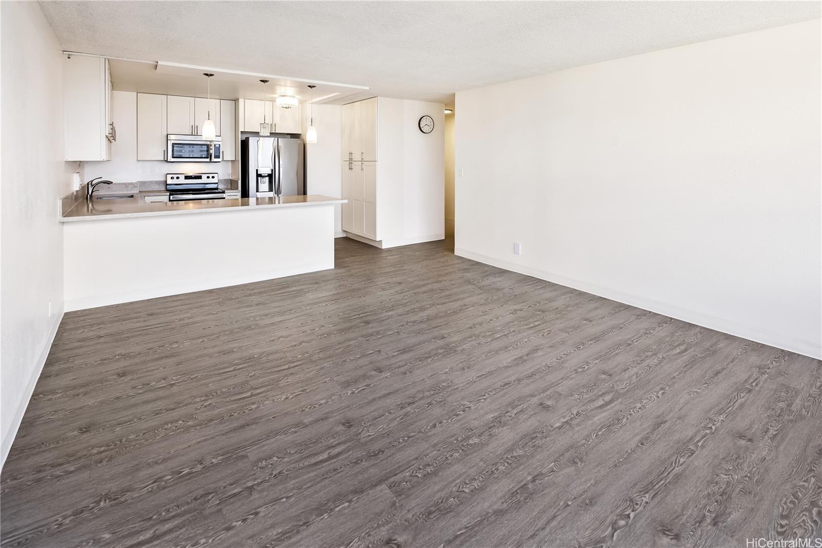 Kukui Plaza condo # D3115, Honolulu, Hawaii - photo 5 of 25