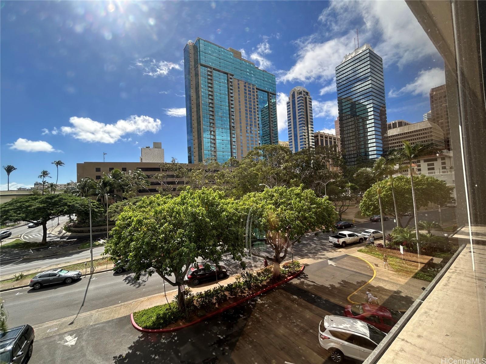 Kukui Plaza condo # #D312, Honolulu, Hawaii - photo 6 of 15