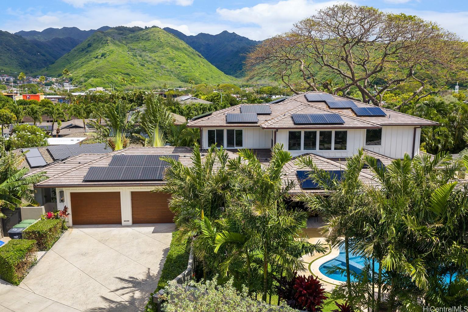 55  Niuiki Circle Niu Beach, Diamond Head home - photo 2 of 23