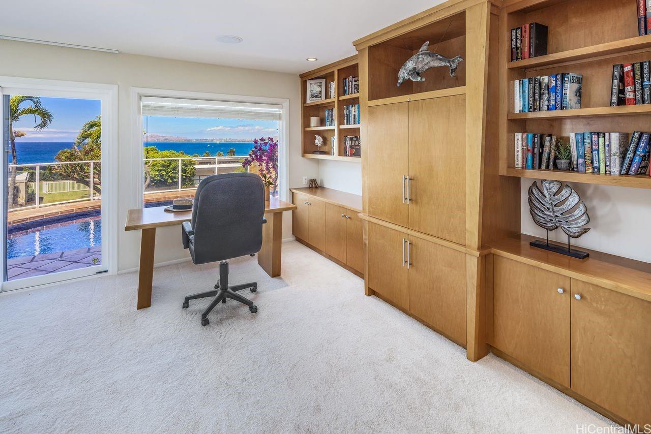 55  Poipu Drive Koko Kai, Hawaii Kai home - photo 16 of 22