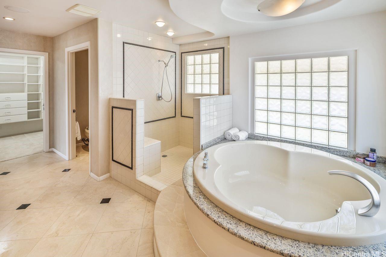 55  Poipu Drive Koko Kai, Hawaii Kai home - photo 19 of 22