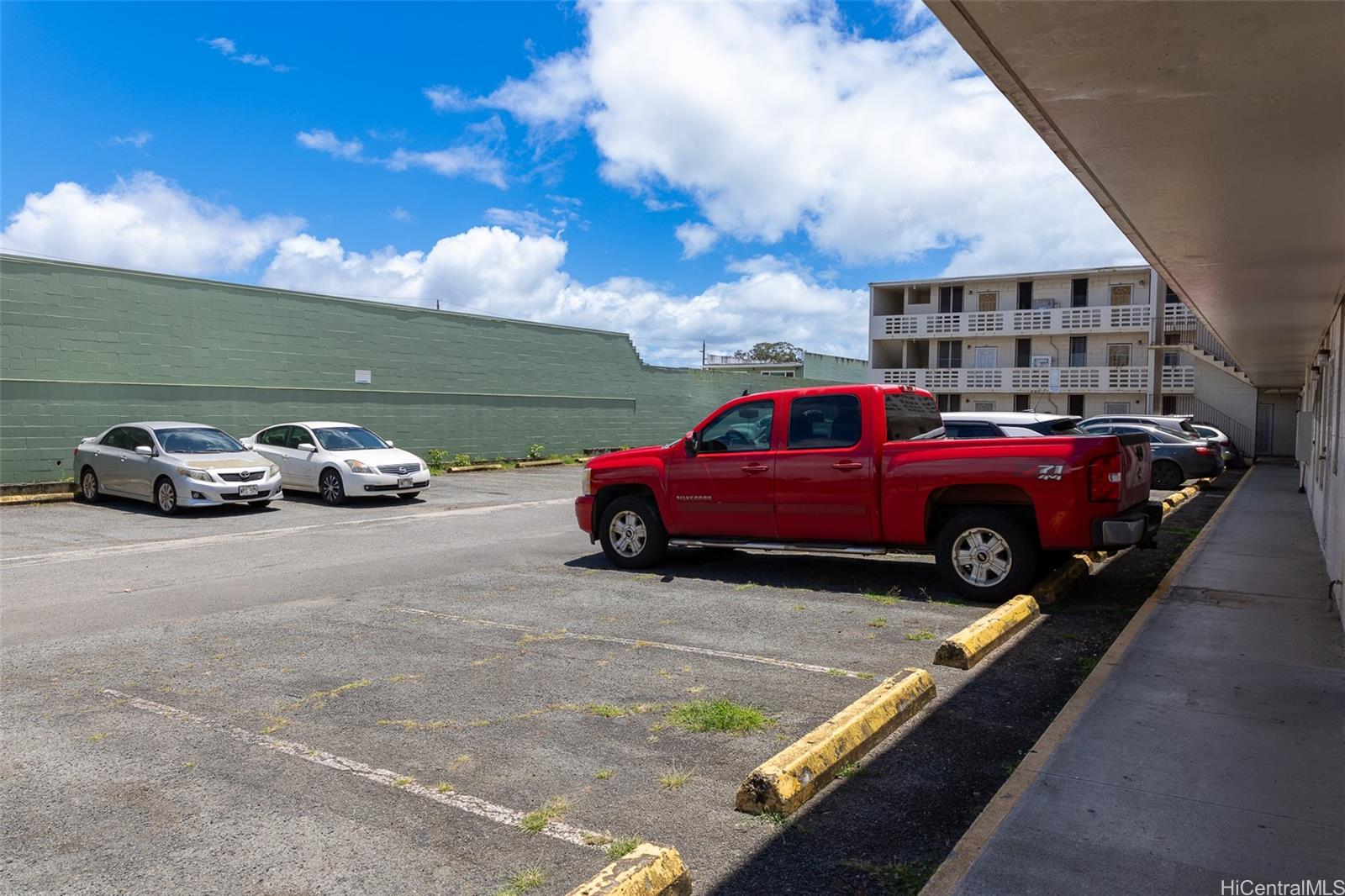55 Walker Ave Wahiawa - Multi-family - photo 6 of 25