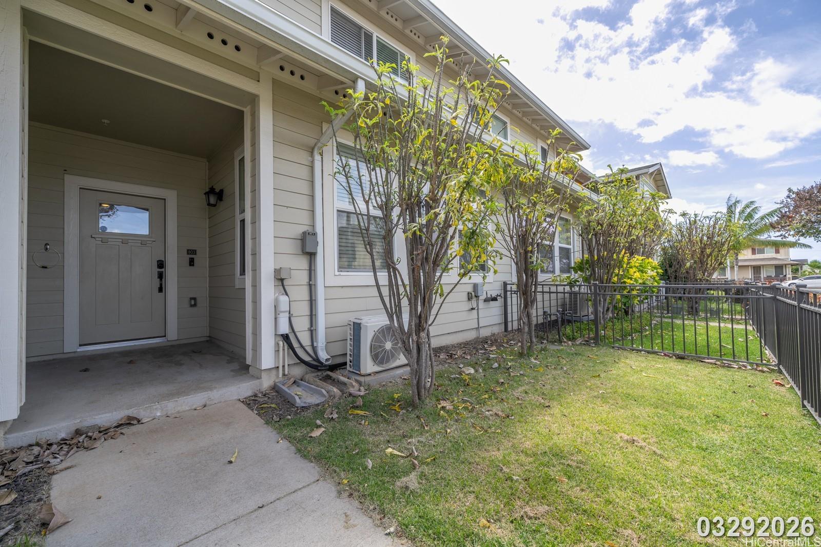 550 Kamaaha Ave Kapolei - Rental - photo 3 of 25