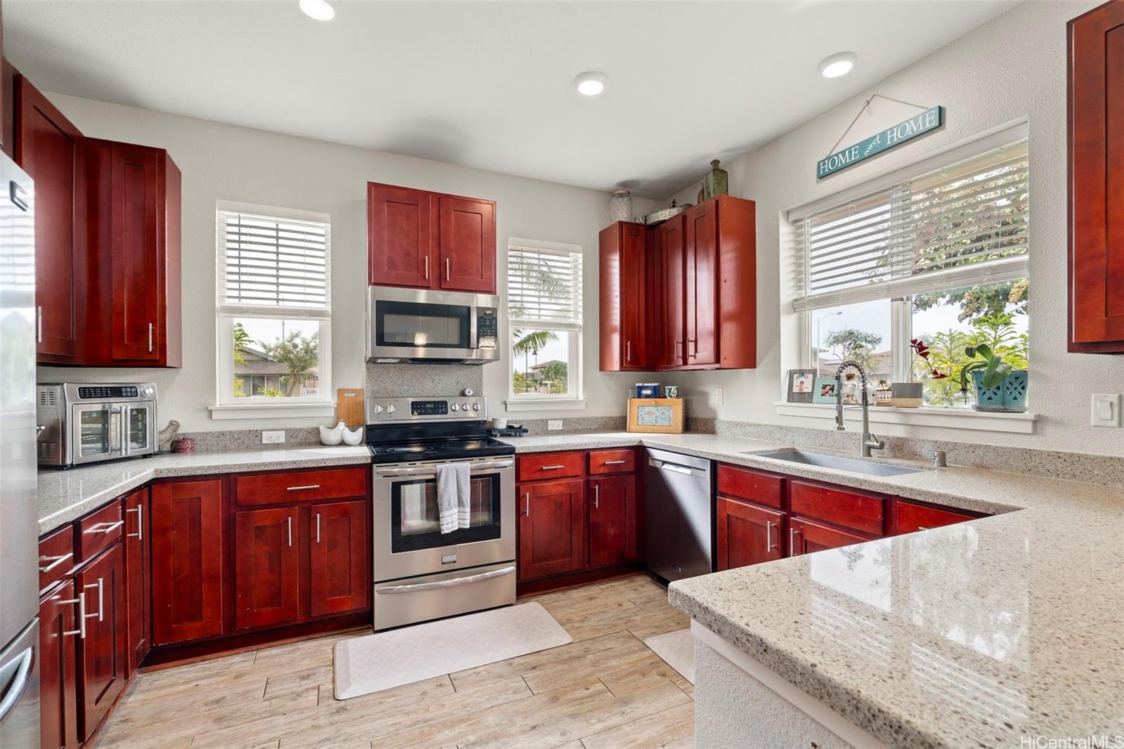 Mehana townhouse # 806, Kapolei, Hawaii - photo 7 of 21