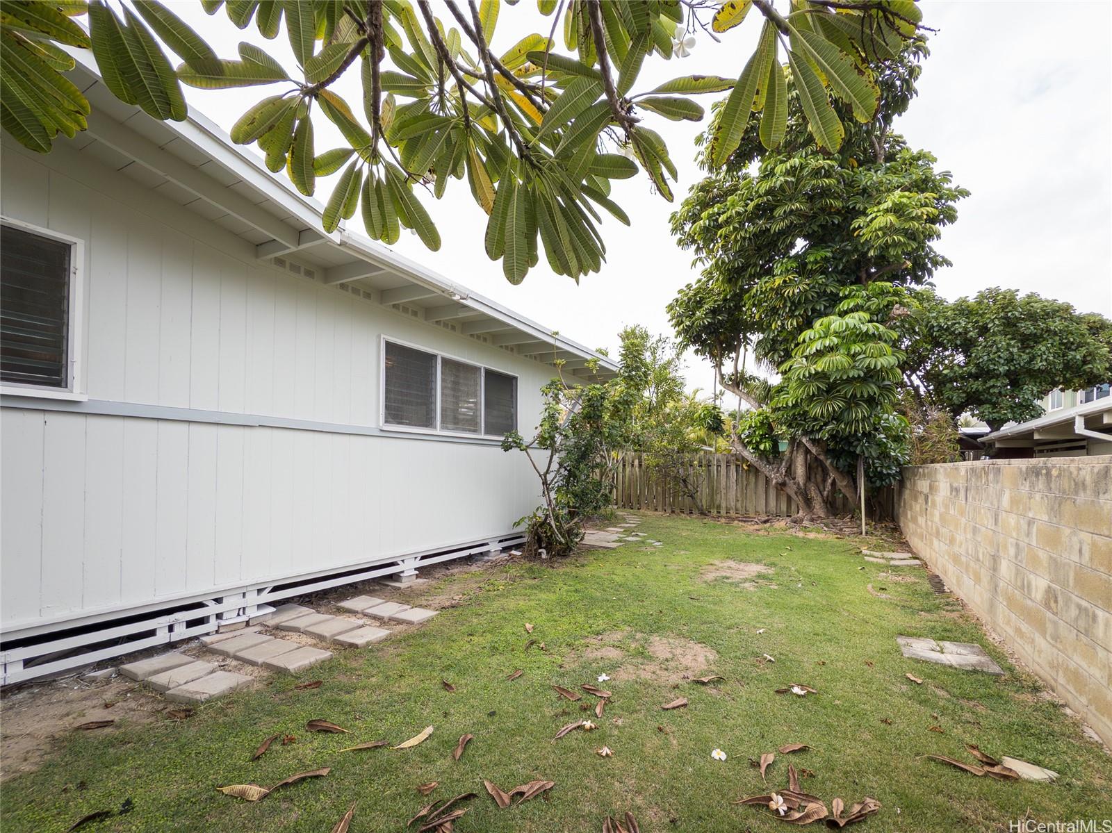 550  Olomana Street Coconut Grove, Kailua home - photo 20 of 22