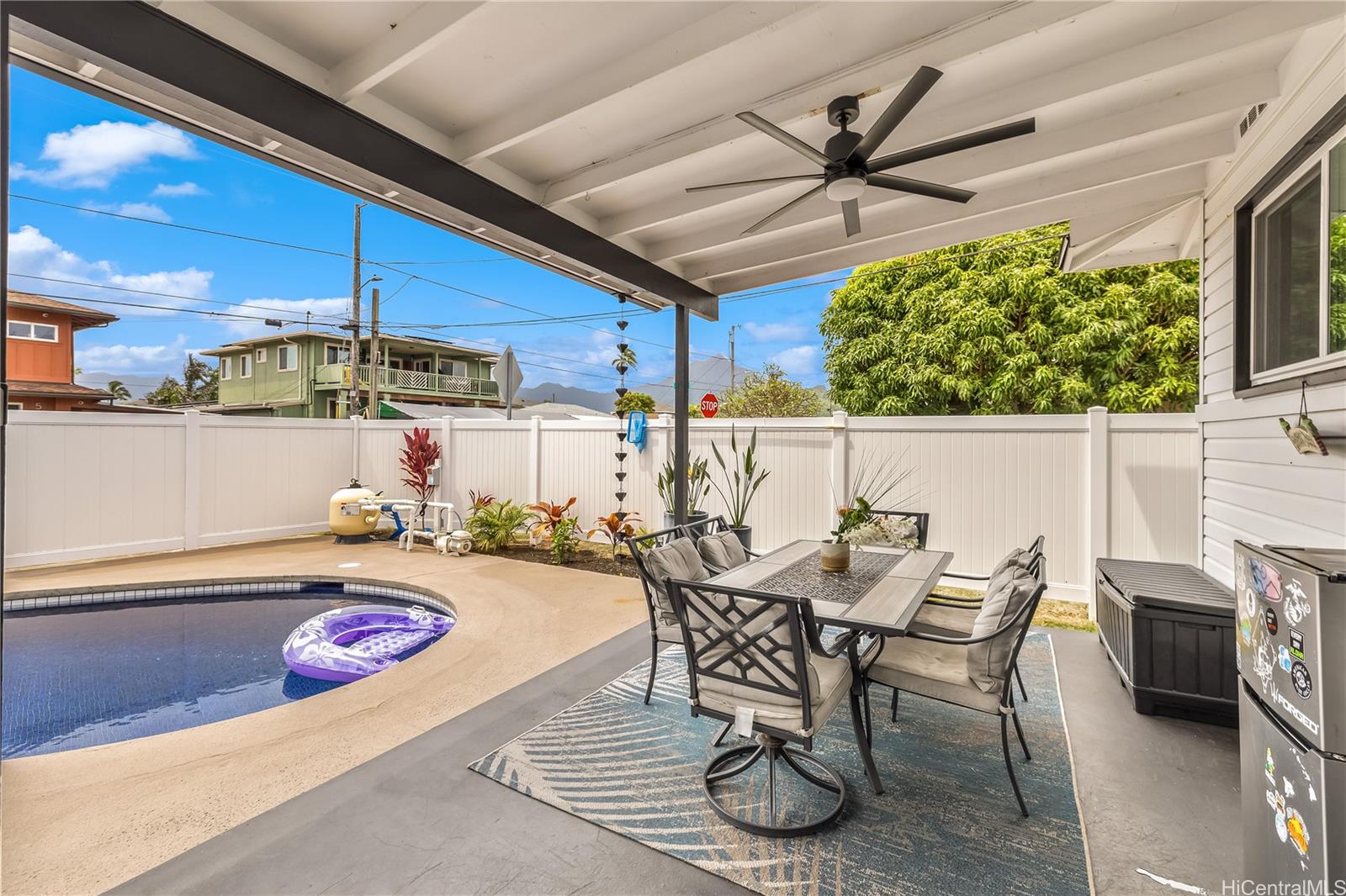552  Kalolina Street Coconut Grove, Kailua home - photo 4 of 25