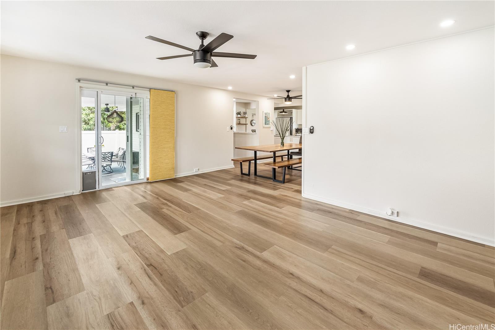 552  Kalolina Street Coconut Grove, Kailua home - photo 6 of 25