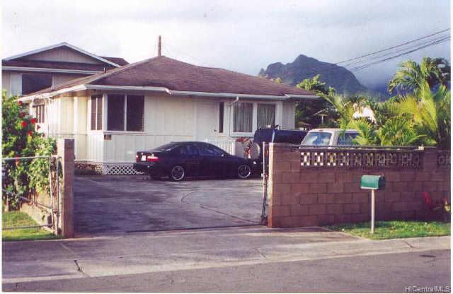 553  Kawainui St Coconut Grove, Kailua home - photo 1 of 1