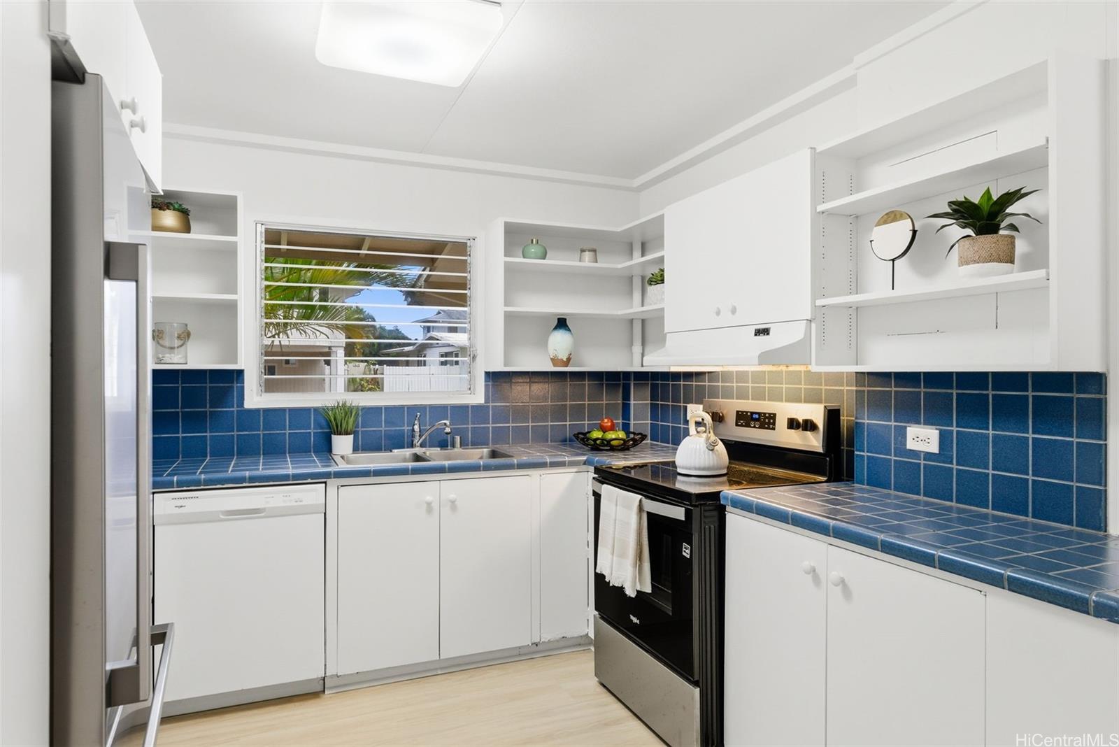 554  Ulukanu Street Olomana, Kailua home - photo 11 of 24