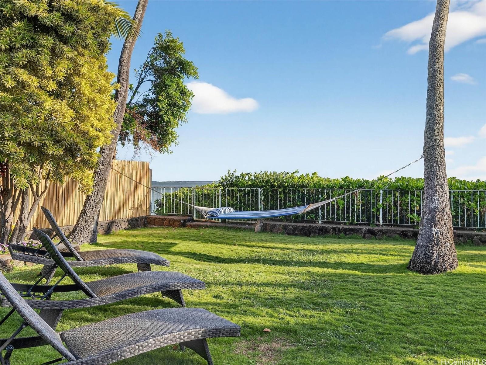 5543  Kalanianaole Hwy Niu Beach, Diamond Head home - photo 2 of 24