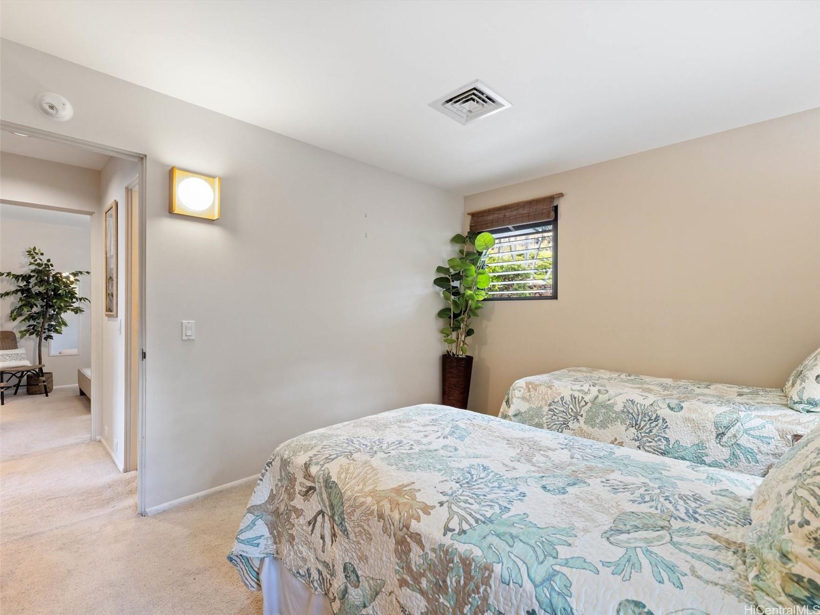 5543  Kalanianaole Hwy Niu Beach, Diamond Head home - photo 14 of 24