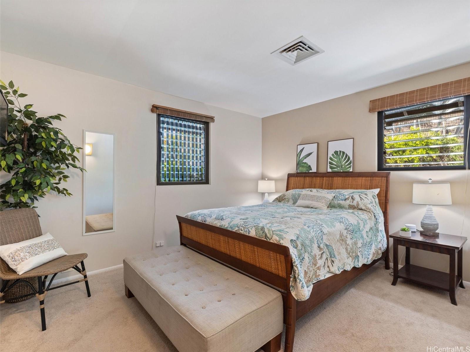 5543  Kalanianaole Hwy Niu Beach, Diamond Head home - photo 15 of 24