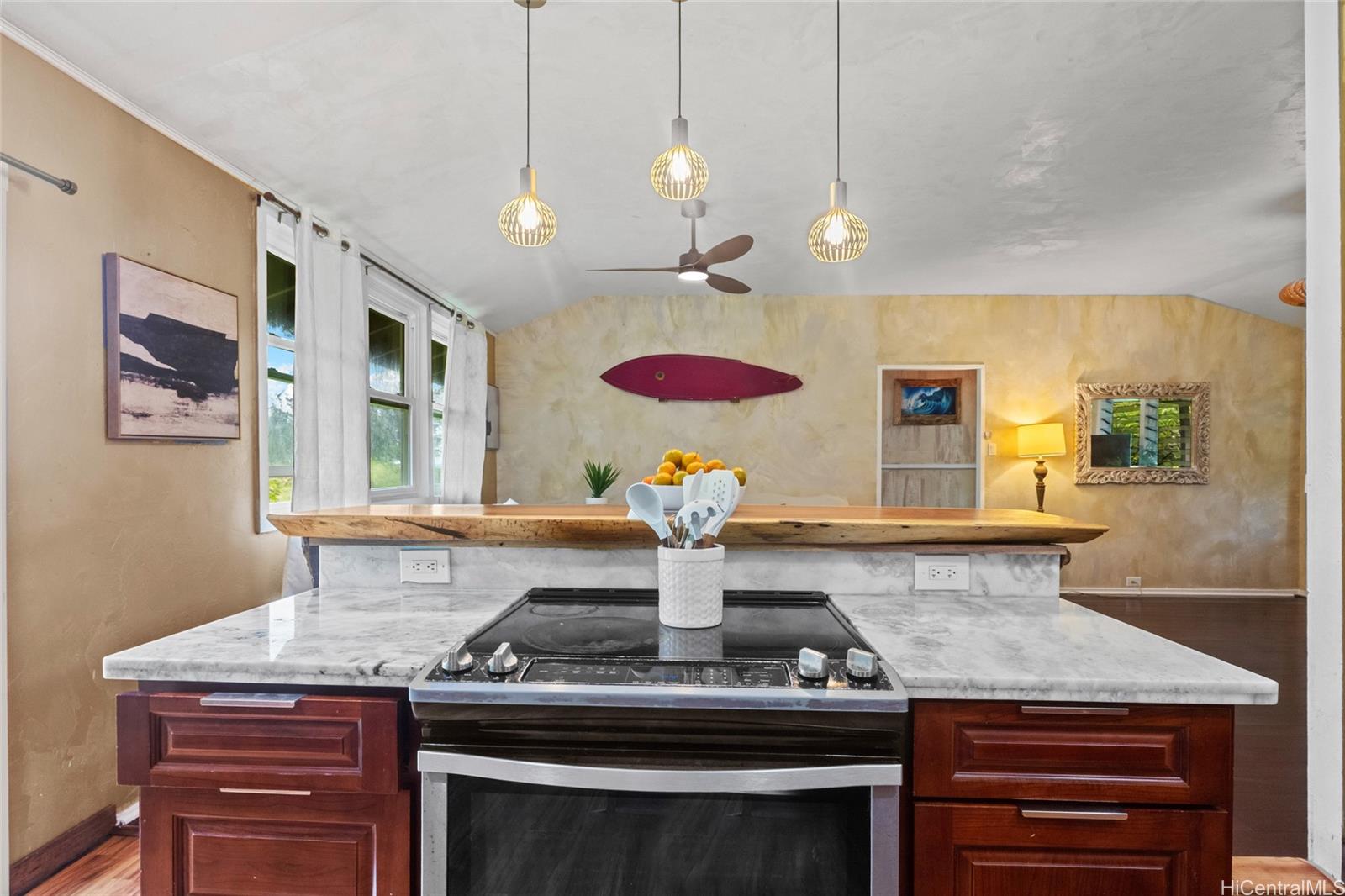 55-497  Kamehameha Hwy Laie, North Shore home - photo 2 of 24