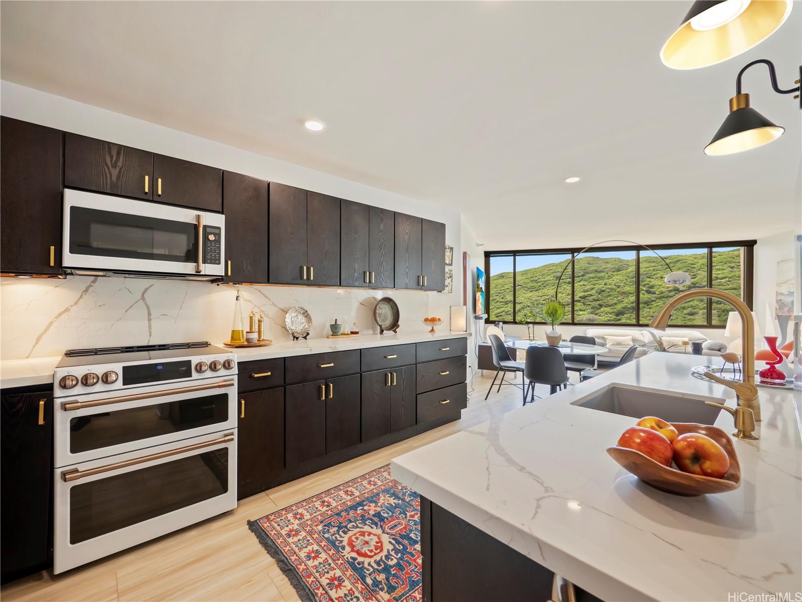 Commodore condo # 12E, Honolulu, Hawaii - photo 2 of 25