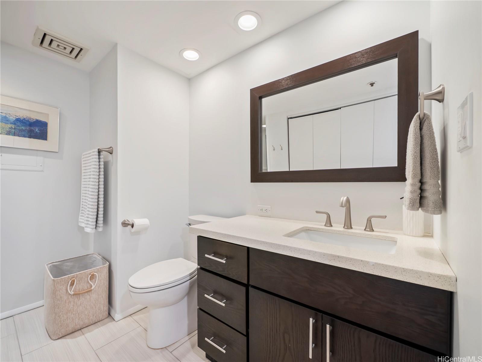 Commodore condo # 12E, Honolulu, Hawaii - photo 18 of 25