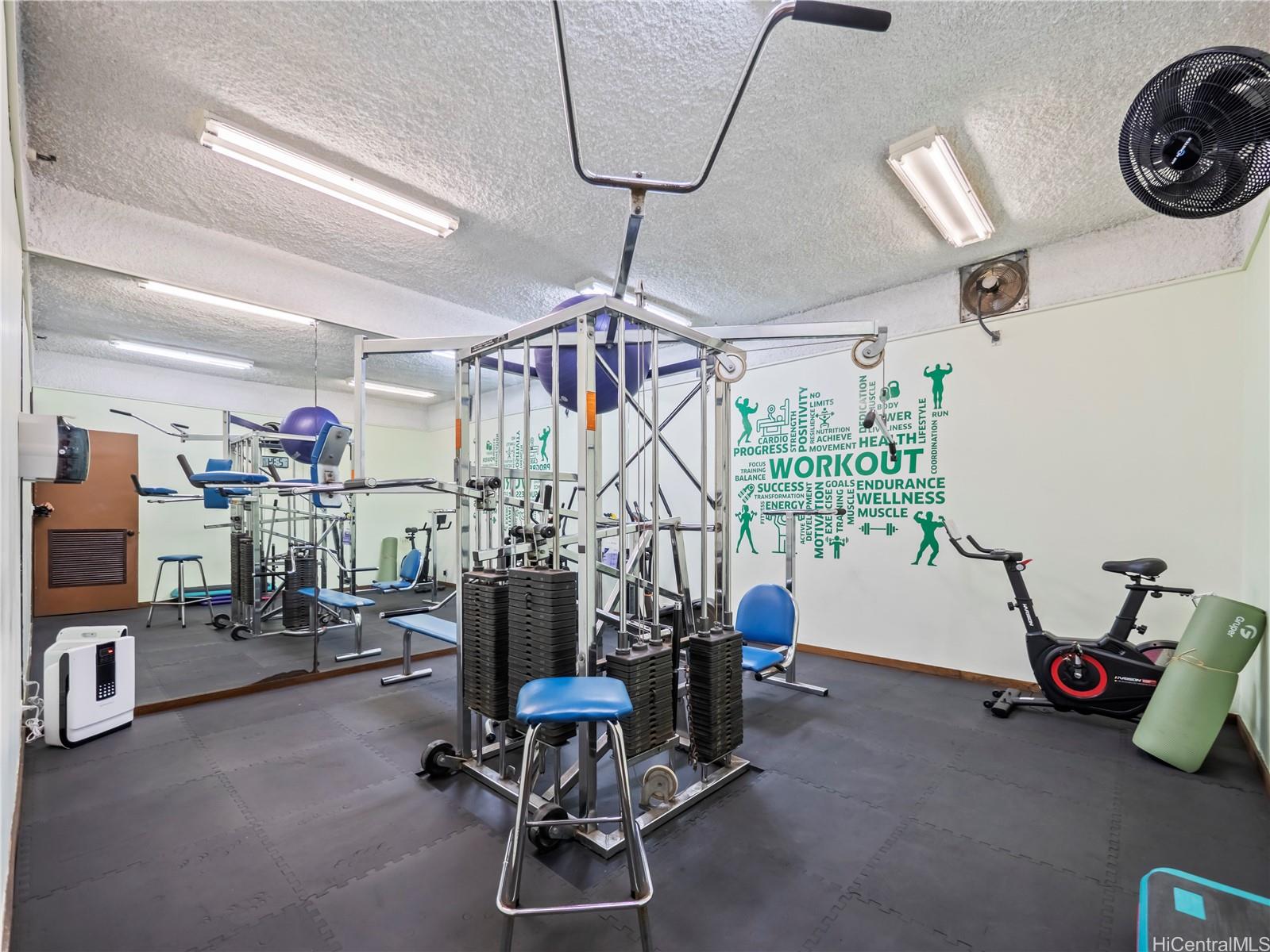 Commodore condo # 12E, Honolulu, Hawaii - photo 23 of 25