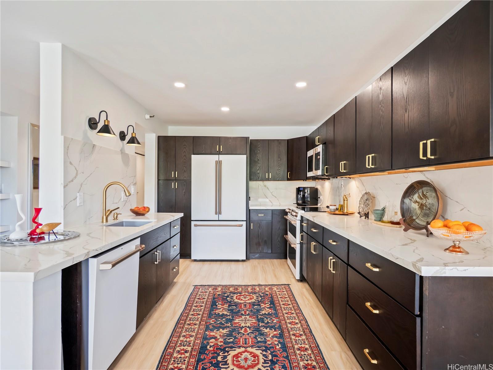 Commodore condo # 12E, Honolulu, Hawaii - photo 4 of 25