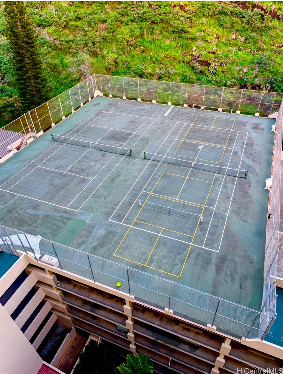 Commodore condo # 14C, Honolulu, Hawaii - photo 17 of 22