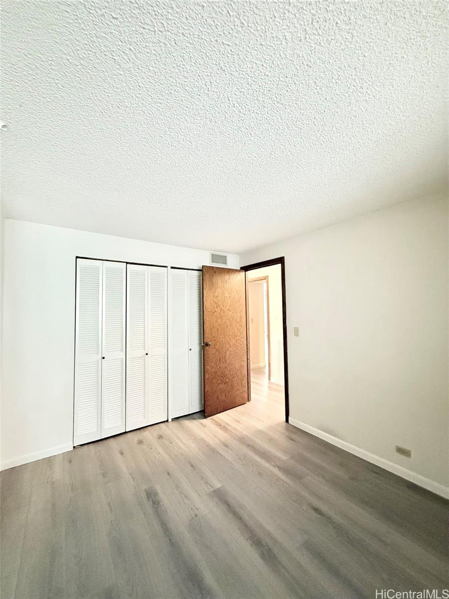 555 Hahaione St Honolulu - Rental - photo 17 of 25