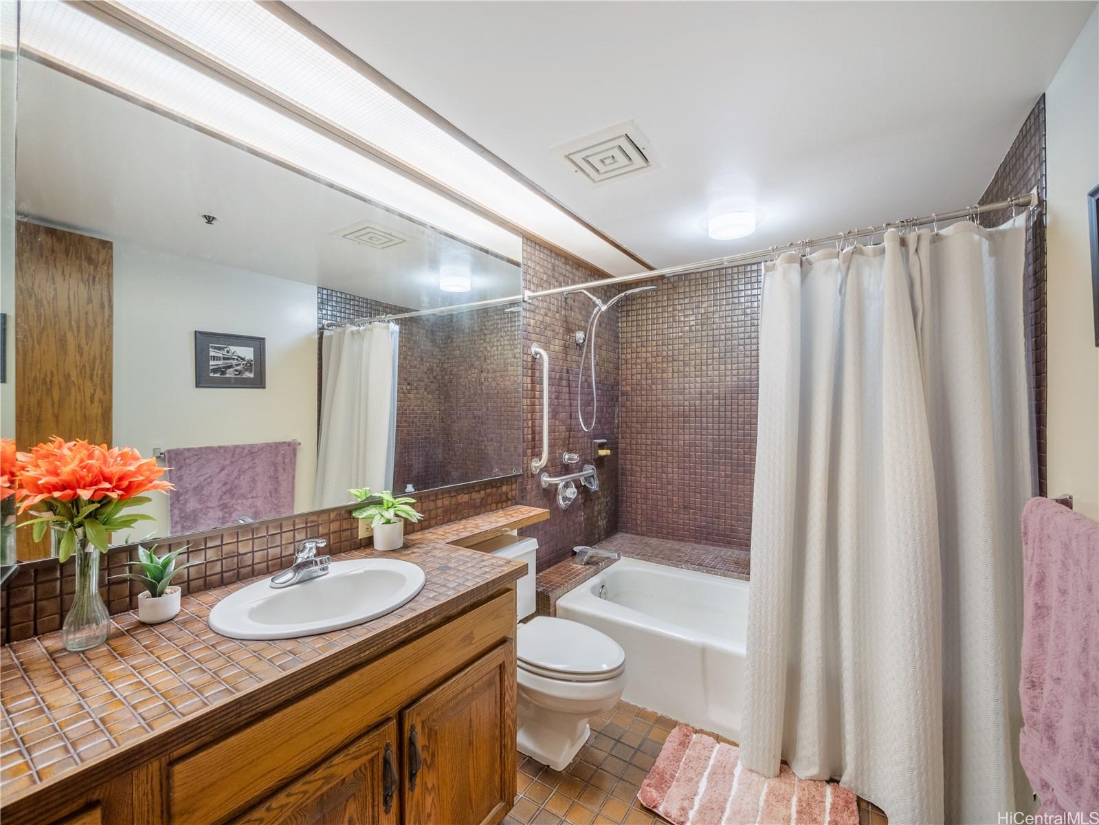 Commodore condo # 5C, Honolulu, Hawaii - photo 15 of 25