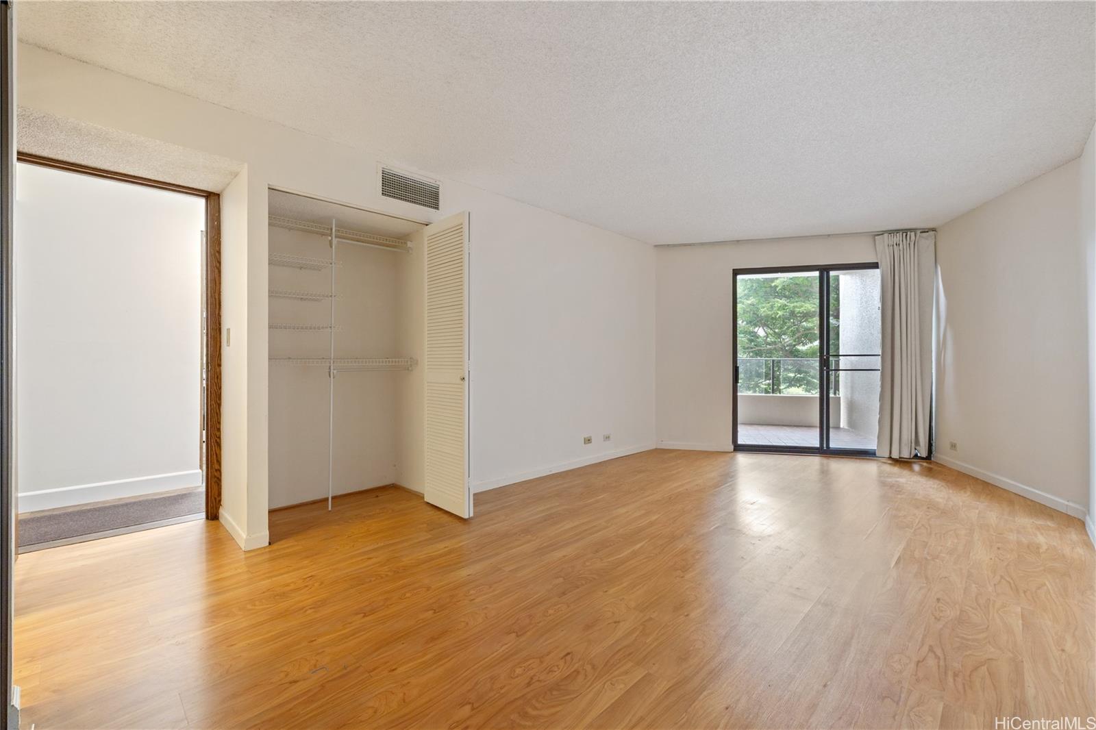 Commodore condo # 5E, Honolulu, Hawaii - photo 15 of 23